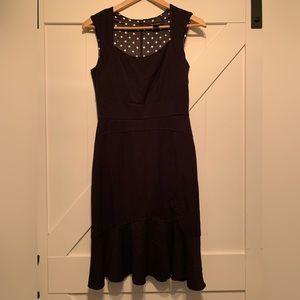 White House Black Market sleeveless dress size 2 - perfect for the office